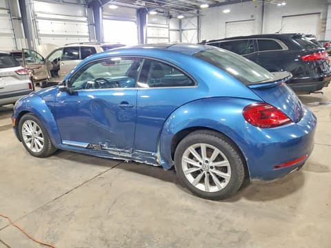 2019 Volkswagen Beetle, VIN 3VWJD7AT4KM711935. Фото 2 з 6 з аукціону Copart. Каталог авто зі США OpenDataCar.