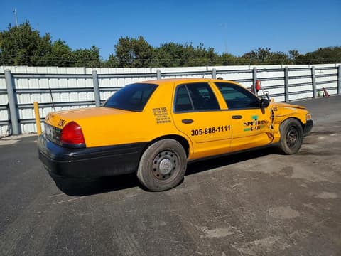 2011 Ford Crown Victoria, VIN 2FABP7BV8BX159428. Фото 3 з 6 з аукціону Copart. Каталог авто зі США OpenDataCar.