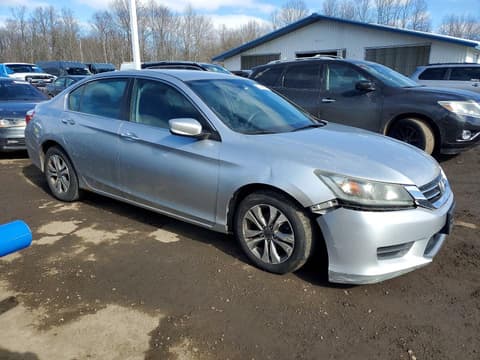 2015 Honda Accord, VIN 1HGCR2F31FA056677. Фото 4 из 6 с аукциона Copart. Каталог авто из США OpenDataCar.