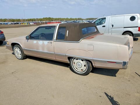 1991 Cadillac Fleetwood, VIN 1G6CB13B1M4263075. Фото 2 з 6 з аукціону Copart. Каталог авто зі США OpenDataCar.