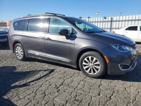 2017 Chrysler Pacifica, VIN 2C4RC1BG6HR569452. Фото 4 з 6 з аукціону Copart. Каталог авто зі США OpenDataCar.