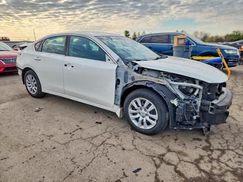 2017 Nissan Altima, VIN 1N4AL3AP3HC480964. Фото 4 з 6 з аукціону Copart. Каталог авто зі США OpenDataCar.