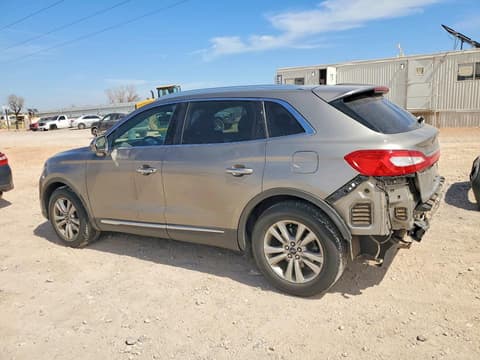 2017 Lincoln MKX, VIN 2LMPJ6JR3HBL11041. Фото 2 з 6 з аукціону Copart. Каталог авто зі США OpenDataCar.