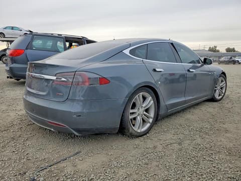 2013 Tesla Model S, VIN 5YJSA1DP6DFP07422. Фото 3 из 6 с аукциона Copart. Каталог авто из США OpenDataCar.