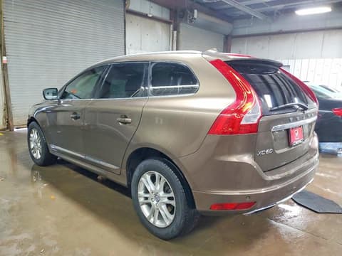 2015 Volvo XC60, VIN YV440MDKXF2740850. Фото 2 из 6 с аукциона Copart. Каталог авто из США OpenDataCar.