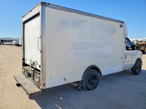 2019 Ford E-350, VIN 1FDWE3F6XKDC36431. Фото 3 з 6 з аукціону Copart. Каталог авто зі США OpenDataCar.