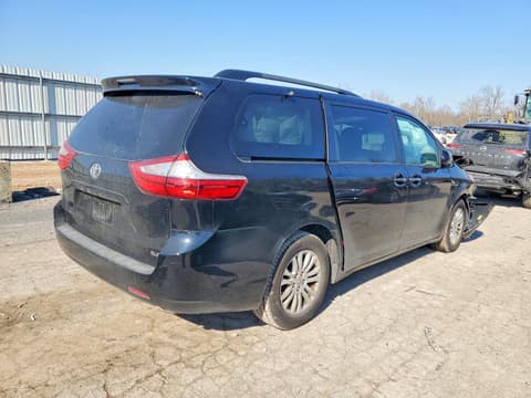 2017 Toyota Sienna, VIN 5TDYZ3DC2HS808633. Фото 3 з 6 з аукціону Copart. Каталог авто зі США OpenDataCar.