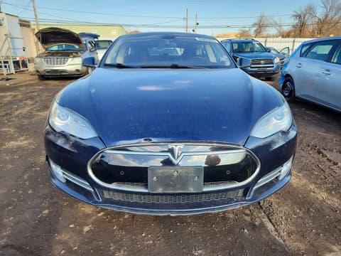2013 Tesla Model S, VIN 5YJSA1CN4DFP26468. Фото 5 з 6 з аукціону Copart. Каталог авто зі США OpenDataCar.