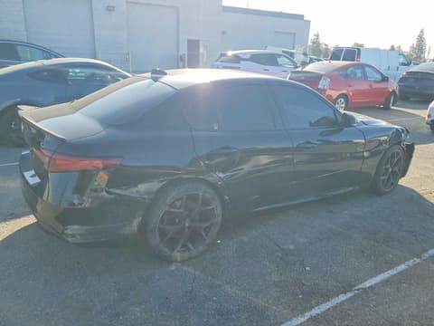 2020 Alfa romeo Giulia, VIN ZARFAMAN1L7632063. Фото 3 из 6 с аукциона Copart. Каталог авто из США OpenDataCar.