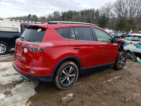 2017 Toyota RAV4, VIN JTMRFREV3HJ143500. Фото 3 з 6 з аукціону Copart. Каталог авто зі США OpenDataCar.