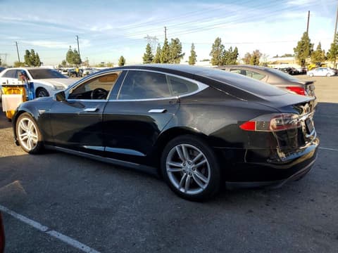 2015 Tesla Model S, VIN 5YJSA1S21FF084995. Фото 2 з 6 з аукціону Copart. Каталог авто зі США OpenDataCar.
