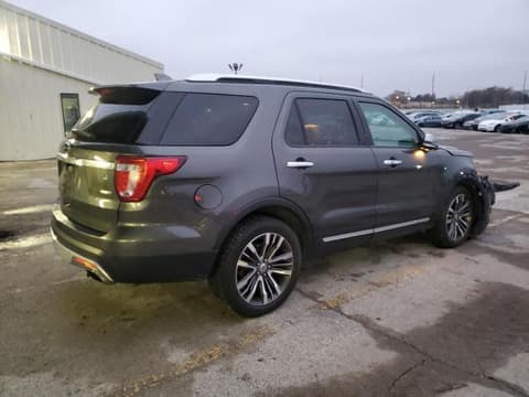 2016 Ford Explorer, VIN 1FM5K8HT0GGC03352. Фото 3 з 6 з аукціону Copart. Каталог авто зі США OpenDataCar.