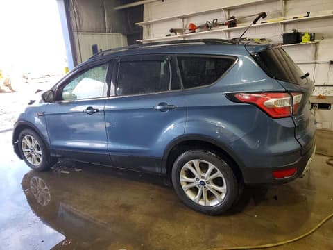 2018 Ford Escape, VIN 1FMCU0GD6JUC28388. Фото 2 з 6 з аукціону Copart. Каталог авто зі США OpenDataCar.