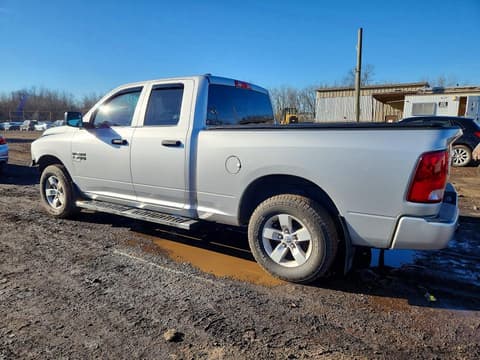 2019 Ram 1500, VIN 1C6RR7FG4KS570396. Фото 2 з 6 з аукціону Copart. Каталог авто зі США OpenDataCar.