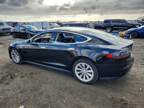 2016 Tesla Model S, VIN 5YJSA1E14GF132770. Фото 2 з 6 з аукціону Copart. Каталог авто зі США OpenDataCar.