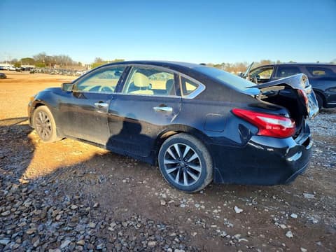 2017 Nissan Altima, VIN 1N4AL3AP8HC239661. Фото 2 з 6 з аукціону Copart. Каталог авто зі США OpenDataCar.
