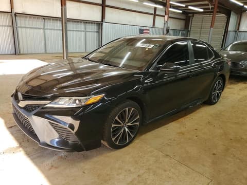 2020 Toyota Camry, VIN 4T1G11AK3LU325512. Фото 1 з 6 з аукціону Copart. Каталог авто зі США OpenDataCar.