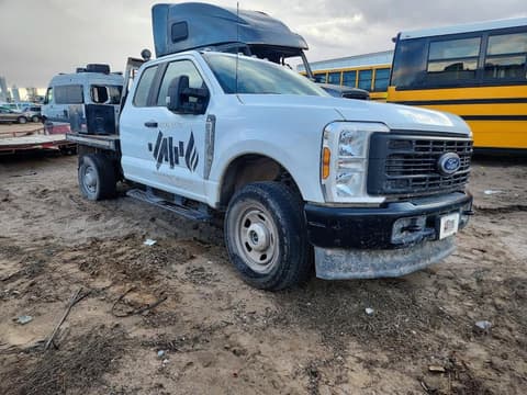 2024 Ford F-550 Super Duty, VIN 1FD8X3FN2REF17430. Фото 4 з 6 з аукціону Copart. Каталог авто зі США OpenDataCar.