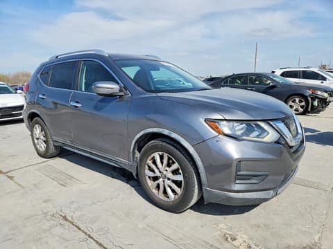 2017 Nissan Rogue, VIN KNMAT2MT5HP618154. Zdjęcie 4 z 6 z aukcji Copart. Katalog aut z USA OpenDataCar.