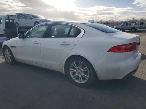 2017 Jaguar XE, VIN SAJAD4BG0HA961361. Фото 2 из 6 с аукциона Copart. Каталог авто из США OpenDataCar.
