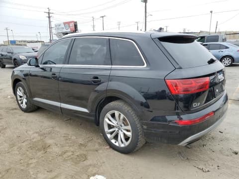 2017 Audi Q7, VIN WA1LAAF78HD033413. Фото 2 з 6 з аукціону Copart. Каталог авто зі США OpenDataCar.