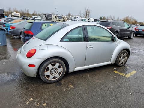 2001 Volkswagen Beetle, VIN 3VWCP21C91M480869. Zdjęcie 3 z 6 z aukcji Copart. Katalog aut z USA OpenDataCar.