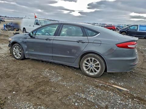 2019 Ford Fusion, VIN 3FA6P0LU4KR172223. Фото 2 з 6 з аукціону Copart. Каталог авто зі США OpenDataCar.