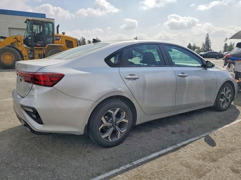2021 Kia Forte, VIN 3KPF24ADXME367403. Zdjęcie 3 z 6 z aukcji Copart. Katalog aut z USA OpenDataCar.
