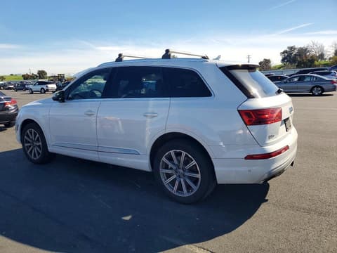 2019 Audi Q7, VIN WA1LAAF76KD020134. Фото 2 з 6 з аукціону Copart. Каталог авто зі США OpenDataCar.
