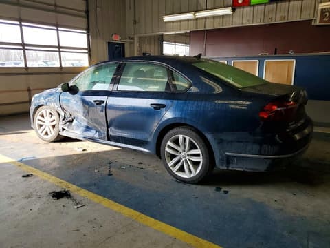 2019 Volkswagen Passat, VIN 1VWLA7A33KC004036. Фото 2 з 6 з аукціону Copart. Каталог авто зі США OpenDataCar.