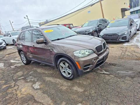 2013 Bmw X5, VIN 5UXZV4C56D0E09683. Zdjęcie 1 z 6 z aukcji Copart. Katalog aut z USA OpenDataCar.