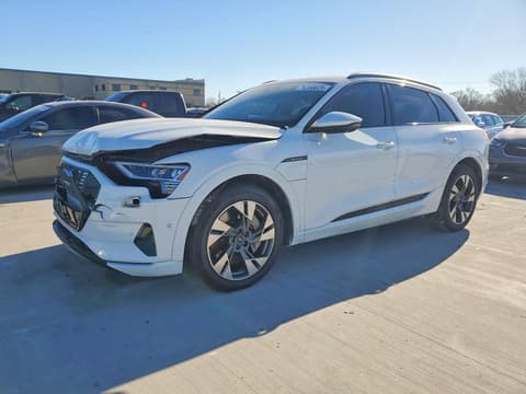 2021 Audi e-tron, VIN WA1AAAGE8MB031400. Фото 1 з 6 з аукціону Copart. Каталог авто зі США OpenDataCar.