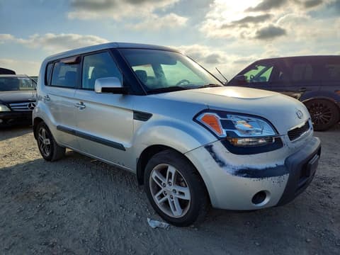 2011 Kia Soul, VIN KNDJT2A25B7712649. Фото 4 из 6 с аукциона Copart. Каталог авто из США OpenDataCar.