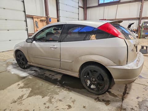 2002 Ford Focus, VIN 3FAHP39522R191119. Фото 2 из 6 с аукциона Copart. Каталог авто из США OpenDataCar.