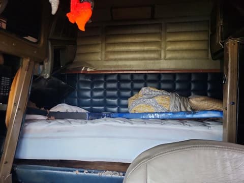 1993 Peterbilt 379, VIN 1XP5DR9X1PD324879. Photo 6 of 6 from Copart auction. OpenDataCar US salvage catalog.