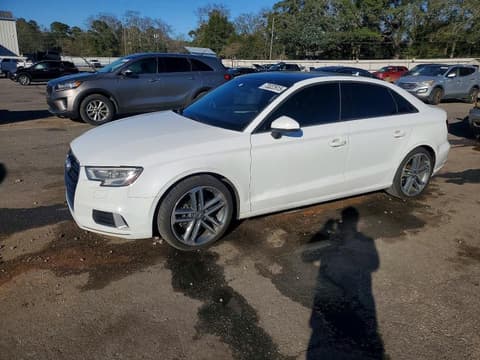 2018 Audi A3, VIN WAUAUGFF3J1042796. Фото 1 з 6 з аукціону Copart. Каталог авто зі США OpenDataCar.