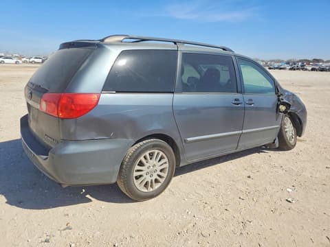 2010 Toyota Sienna, VIN 5TDYK4CC5AS299199. Фото 3 з 6 з аукціону Copart. Каталог авто зі США OpenDataCar.