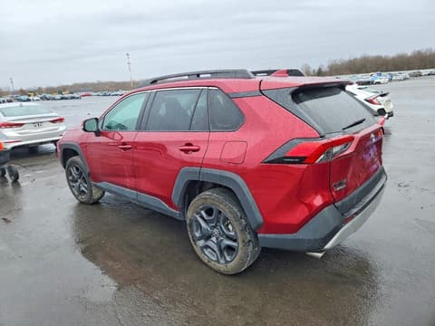 2024 Toyota RAV4, VIN 2T3J1RFV2RW420781. Фото 2 з 6 з аукціону Copart. Каталог авто зі США OpenDataCar.