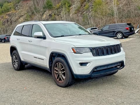 2017 Jeep Grand Cherokee, VIN 1C4RJFBGXHC749237. Фото 1 з 6 з аукціону Copart. Каталог авто зі США OpenDataCar.