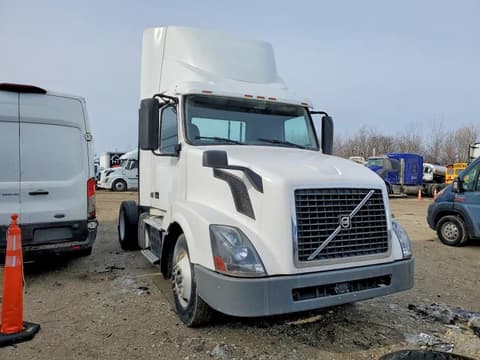 2016 Volvo VN, VIN 4V4N39TG1GN965588. Фото 1 з 6 з аукціону Copart. Каталог авто зі США OpenDataCar.