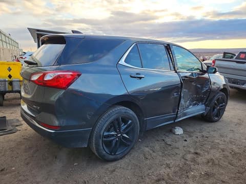 2020 Chevrolet Equinox, VIN 2GNAXUEV8L6267238. Фото 3 з 6 з аукціону Copart. Каталог авто зі США OpenDataCar.