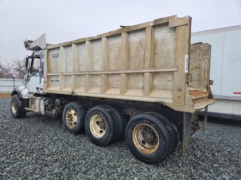 2015 Volvo VHD, VIN 4V5KC9EH2FN910764. Фото 3 из 6 с аукциона Copart. Каталог авто из США OpenDataCar.