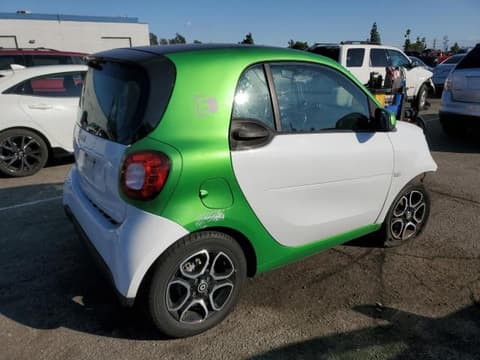 2017 Smart Fortwo, VIN WMEFJ9BA4HK229736. Фото 3 з 6 з аукціону Copart. Каталог авто зі США OpenDataCar.