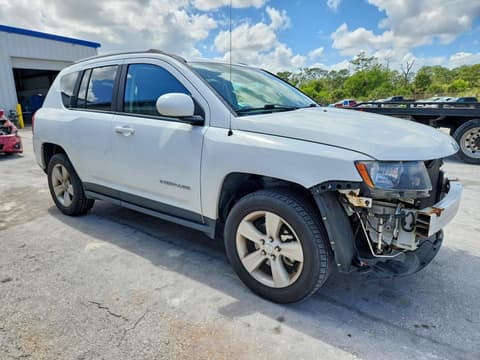 2016 Jeep Compass, VIN 1C4NJDEB8GD714174. Фото 4 з 6 з аукціону Copart. Каталог авто зі США OpenDataCar.