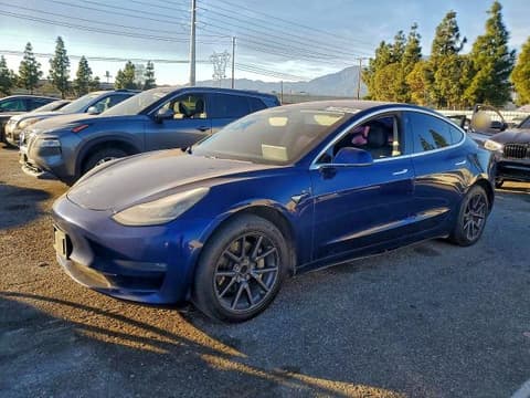 2018 Tesla Model 3, VIN 5YJ3E1EAXJF102687. Zdjęcie 1 z 6 z aukcji Copart. Katalog aut z USA OpenDataCar.