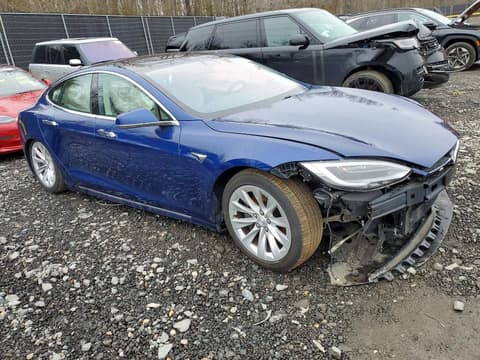 2019 Tesla Model S, VIN 5YJSA1E29KF305944. Zdjęcie 4 z 6 z aukcji Copart. Katalog aut z USA OpenDataCar.