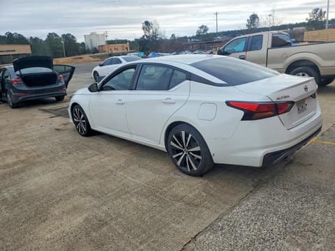 2021 Nissan Altima, VIN 1N4BL4CV2MN362179. Фото 2 з 6 з аукціону Copart. Каталог авто зі США OpenDataCar.