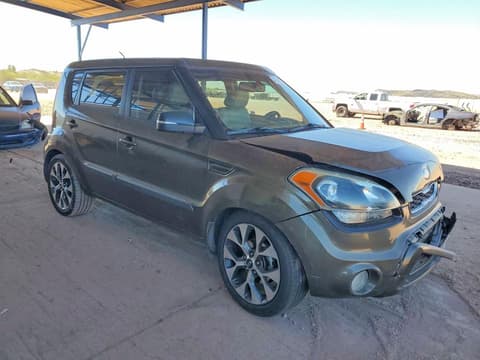 2013 Kia Soul, VIN KNDJT2A63D7580819. Zdjęcie 4 z 6 z aukcji Copart. Katalog aut z USA OpenDataCar.
