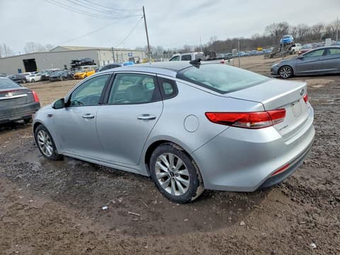 2016 Kia Optima, VIN 5XXGU4L31GG063987. Фото 2 з 6 з аукціону Copart. Каталог авто зі США OpenDataCar.