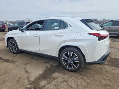 2024 Lexus UX 250h, VIN JTHP9JBH2R2074114. Фото 2 из 6 с аукциона Copart. Каталог авто из США OpenDataCar.